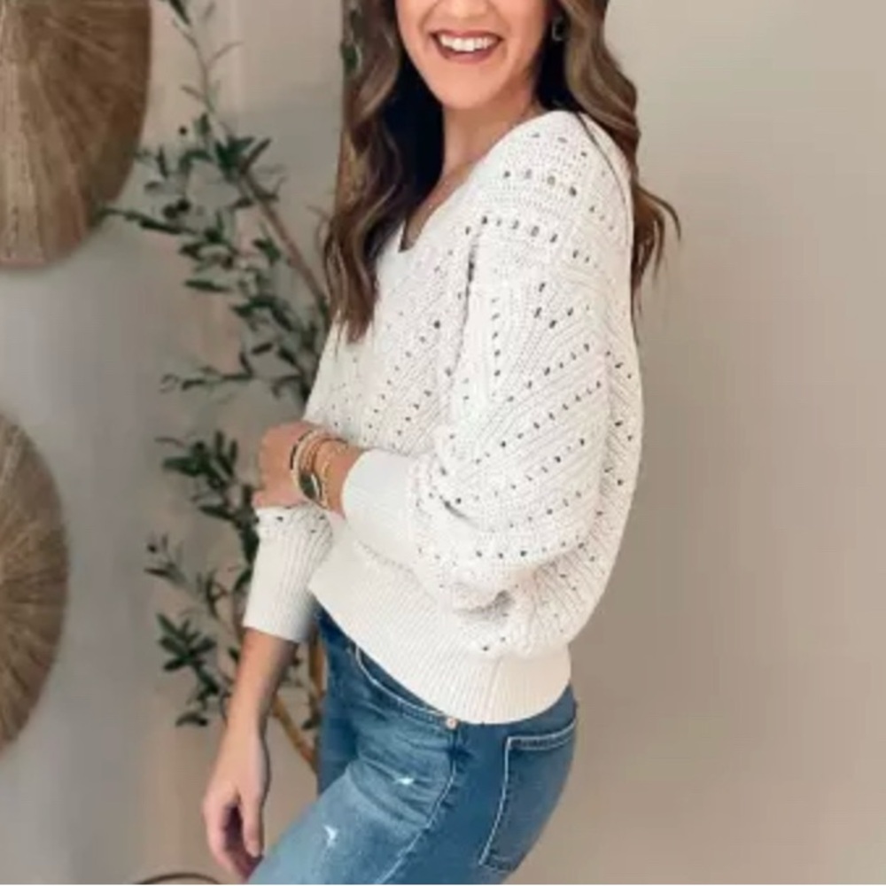 Express Black V-Neck Sweater Pontelle Knit M